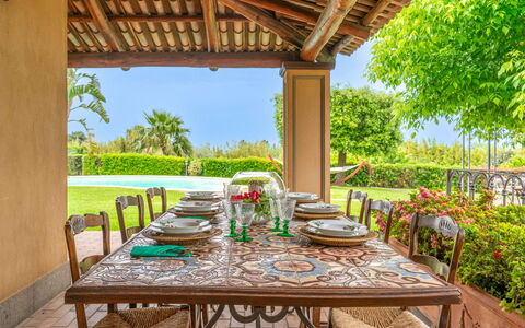Villa Polistena: Recours, Jardin, Eco Hôtel, Chaise, Hacienda, Biens, Ombre, Arrière-Cour, Aménagement Paysager, Ferme