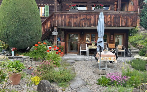 Gartenstudio Belle Vue: Arbuste, Maison, Jardin, Domicile, Chalet, Couverture De Sol, Aménagement Paysager, Arrière-Cour, Pot De Fleur