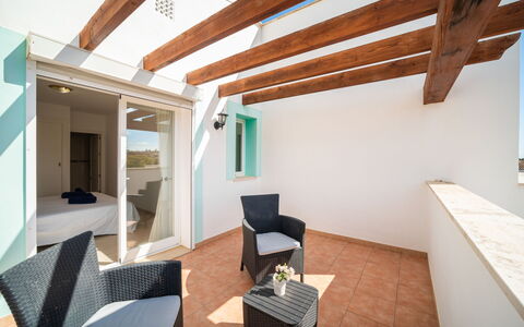 Cala Murada 102: Sol, Sol, Plafond, Appartement, Tache De Bois, Chaise, Ombre, Dur, Balcon, Parquet