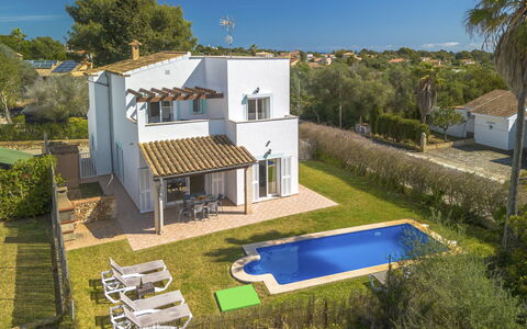 Cala Murada 102: Domicile, Zone Résidentielle, Biens, Piscine, Aménagement Paysager, Ferme, Pelouse, Ombre, Jardin, Villa
