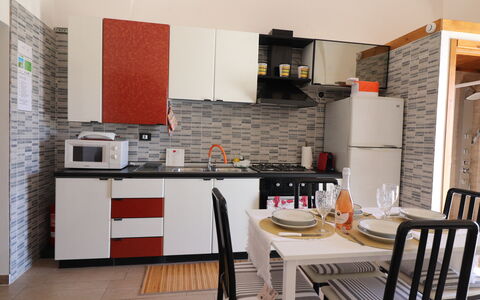 Galene'S Home: Meubles, Cuisine, Design Intérieur, Appareil De Cuisine, Sol, Principaux Appliance, Comptoir, Chaise, Sol, Textile