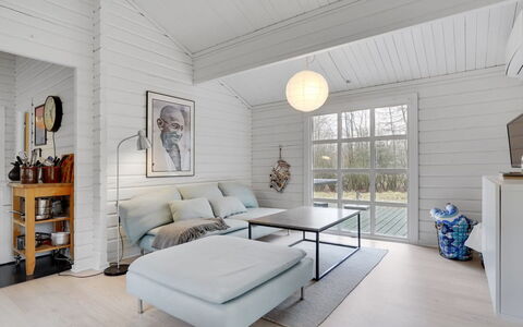 Iulger - 30Km from the Sea: Sol, Sol, Plafond, Design Intérieur, Comptoir, Cuisine, Cabinetry, Pièce, Principaux Appliance, Luminaire