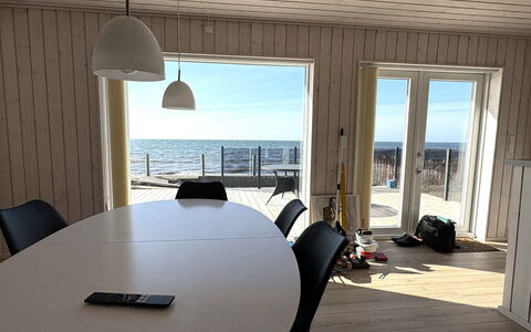 Eleni - 3M from the Sea: Mer, Recours, Piscine, Hôtel, Balcon, Station Balnéaire, Ville Resort, Villa, Plage, Balustrade