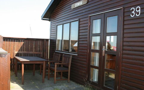 Rohan - 800M from the Sea: Domicile, Toit, Maison, Porte, Chalet, Ombre, Jardin, Couverture De Sol, Porche, Cour