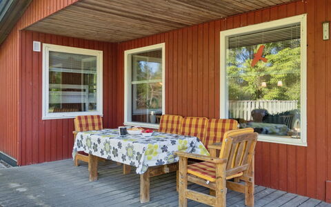 Sigge - 5Km from the Sea: Bois, Domicile, Porche, Plate-Forme, Dur, Toit, Tache De Bois, Parquet, Eco Hôtel