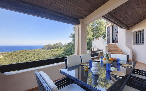 A Saparaccia: Mer, Recours, Piscine, Hôtel, Balcon, Station Balnéaire, Ville Resort, Villa, Plage, Balustrade