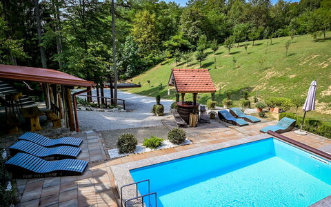 Pine Hill: Mer, Recours, Piscine, Hôtel, Balcon, Station Balnéaire, Ville Resort, Villa, Plage, Balustrade