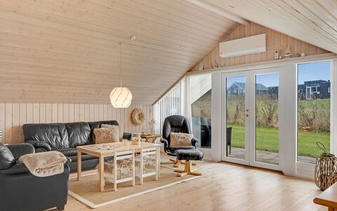 Arold - 600M to the Fjord: Sol, Design Intérieur, Bois, Meubles, Plafond, Parquet, Sol, Domicile, Salon, Éclairage