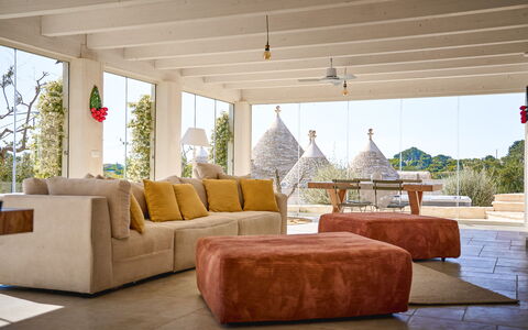 Trullo Emmebi Vista Valle D'Itria: Meubles, Canapé, Bois, Design Intérieur, Sol, Sol, Salon, Domicile, Chaise