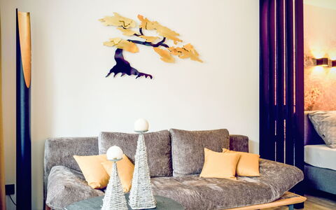 Grubhof: Meubles, Design Intérieur, Mur, Bois, Coussin, Éclairage, Salon, Sol, Canapé, Sol