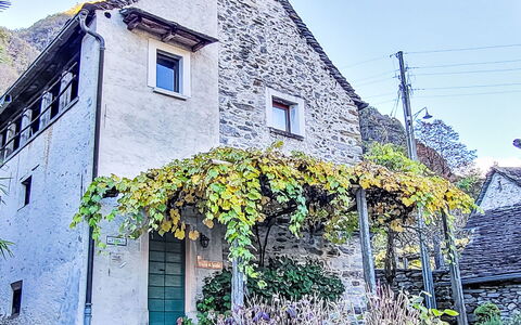 Casa Sambuco: Chaîne De Montagnes, Vallée, Alpes, Crête, Sommet, Quartier Général