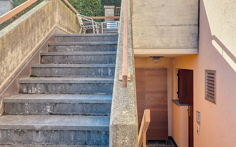 Apt. Marina: Jardin, Ombre, Pelouse, Aménagement Paysager, Cour, Parc