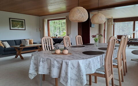 Wildemor - 30Km from the Sea: Meubles, Design Intérieur, Bois, Sol, Chaise, Table, Sol, Table Cuisine Et Salle A Manger, Salle À Manger, Plafond