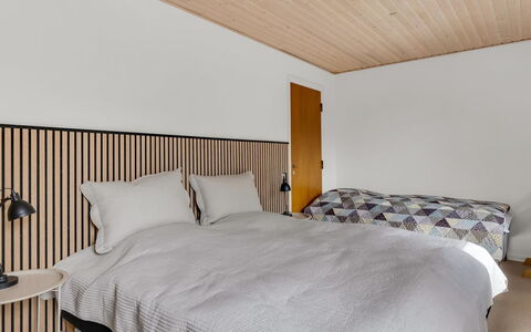 Wildemor - 30Km from the Sea: Design Intérieur, Meubles, Lit, Chambre, Mur, Bois, Sol, Drap De Lit, Sol, Plafond
