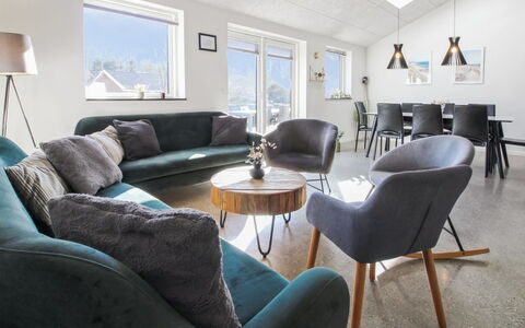 Biergh - 30Km from the Sea: Meubles, Design Intérieur, Bois, Canapé, Plafond, Sol, Domicile, Salon, Pièce, Sol