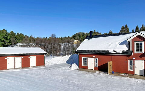 Svanhågna Gård: Bois, Chalet, Domicile, Maison, Toit, Siding, L'Hiver, Neige, Gelé, Pente