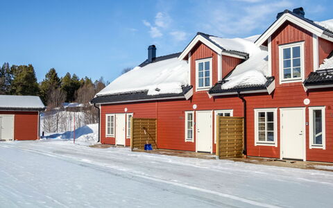 Svanhågna Gård: Bois, Chalet, Domicile, Maison, Toit, Siding, L'Hiver, Neige, Gelé, Pente