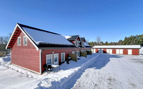 Svanhågna Gård: Bois, Chalet, Domicile, Maison, Toit, Siding, L'Hiver, Neige, Gelé, Pente