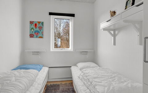 Angret - 380M from the Sea: Mur, Bois, Chambre, Sol, Lit, Appartement, Literie, Plafond, Cadre De Lit, Dortoir
