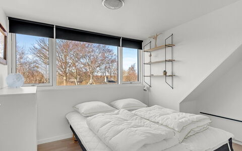 Angret - 380M from the Sea: Lit, Design Intérieur, Chambre, Meubles, Bois, Plafond, Sol, Sol, Literie, Drap De Lit