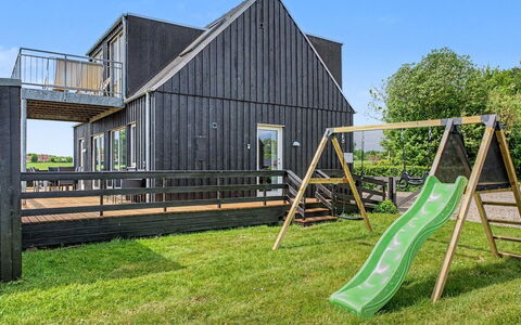 Angret - 380M from the Sea: Bois, Siding, Planche, Porche, Dur, Chalet, Plate-Forme, Pelouse, Cour, Clôture