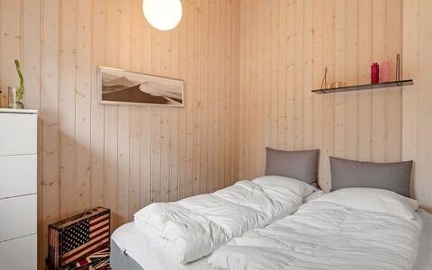 Vilhelm - 7.5Km from the Sea: Chambre, Lit, Bois, Design Intérieur, Drap De Lit, Sol, Sol, Literie, Meubles, Plafond