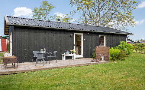 Ilda - 800M from the Sea: Bois, Chalet, Porte, Siding, Batiments Jardin, Cabanon, Jardin, Cour, Arrière-Cour, Dur