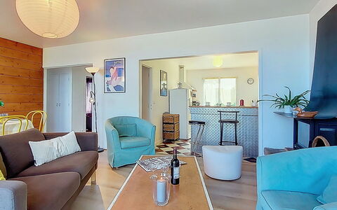 Ty Kérael: Zone Résidentielle, Domicile, Maison, Porte, Appartement, Banlieue, Balcon, Cour, Cour, Allée