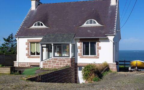 Ty Kérael: Toit, Maison, Domicile, Chalet, Lot Terre, Porte, Siding, Cheminée, Ferme