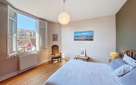 La Belle Héricart: Zone Résidentielle, Domicile, Maison, Porte, Appartement, Banlieue, Balcon, Cour, Cour, Allée