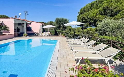 Villa Cecilia: Recours, Mobilier De Jardin, Hôtel, Ville Resort, Piscine
