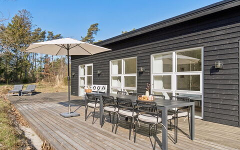 Svenja - 300M from the Sea: Plafond, Sol, Design Intérieur, Sol, Composite, Meubles, Recours, Hôtel, Conception, Daylighting
