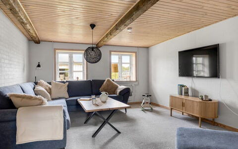 Nette - 15Km from the Sea: Meubles, Design Intérieur, Sol, Bois, Canapé, Sol, Plafond, Salon, Domicile, Pièce