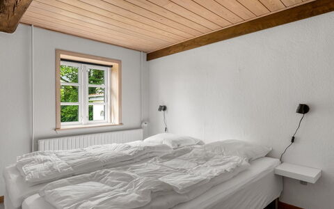 Nette - 15Km from the Sea: Mur, Bois, Chambre, Plafond, Design Intérieur, Sol, Lit, Sol, Literie, Drap De Lit