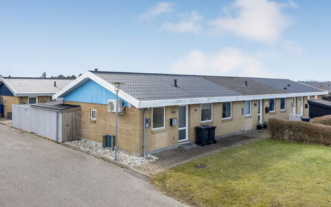 Heida - 1.5Km from the Sea: Architecture, Toit, Ombre, Daylighting, Siding