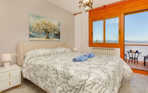 Abie: Design Intérieur, Meubles, Lit, Chambre, Sol, Sol, Bois, Pièce, Plafond, Drap De Lit