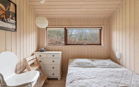 Heike - 650M from the Sea: Mur, Bois, Design Intérieur, Sol, Sol, Plafond, Chambre, Pièce, Meubles, Lit