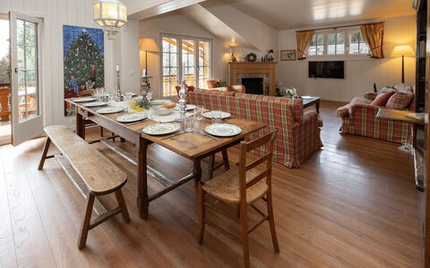 Elif 5: Meubles, Design Intérieur, Sol, Chaise, Sol, Table, Bois, Plafond, Salle À Manger, Table Cuisine Et Salle A Manger