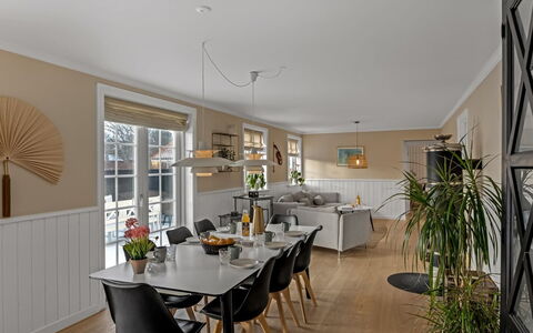 Etje - 650M from the Sea: Meubles, Bois, Design Intérieur, Sol, Sol, Chaise, Pièce, Plafond, Salon, Appartement
