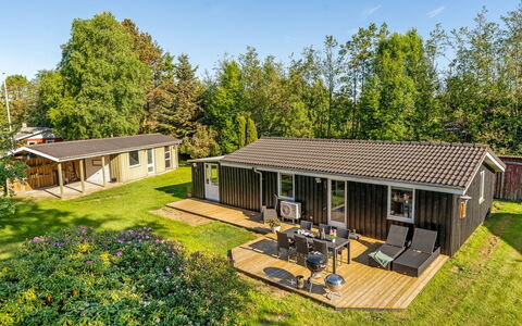 Stefana - from the Sea: Domicile, Toit, Chalet, Biens, Jardin, Batiments Jardin, Aménagement Paysager, Pelouse, Cour, Conception