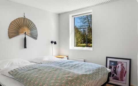 Stefana - from the Sea: Bois, Chambre, Lit, Design Intérieur, Domicile, Literie, Drap De Lit, Cadre De Lit, Plafond, Oreiller