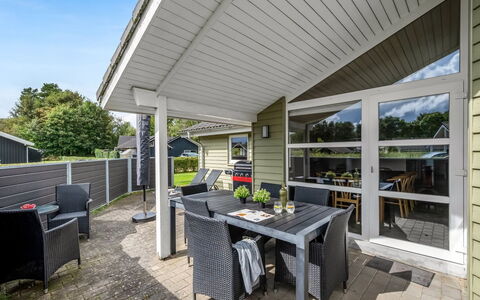 Erikka - 40Km from the Sea: Meubles, Bois, Design Intérieur, Sol, Sol, Chaise, Pièce, Plafond, Salon, Appartement