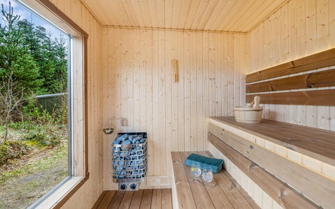 Anu - 2Km to the Fjord: Meubles, Bois, Design Intérieur, Sol, Sol, Chaise, Pièce, Plafond, Salon, Appartement