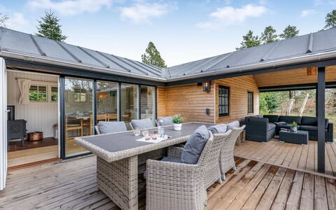 Anu - 2Km to the Fjord: Meubles, Bois, Design Intérieur, Sol, Sol, Chaise, Pièce, Plafond, Salon, Appartement