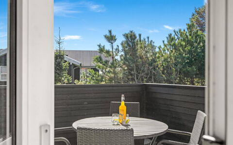 Anemette - 400M from the Sea