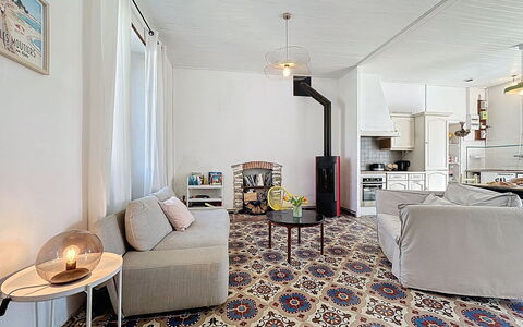L'Ecluse: Sol, Sol, Meubles, Design Intérieur, Mur, Plafond, Canapé, Salon, Tapis, Éclairage