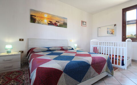 Villa Camerini, Nature, Bikes and Beaches: Sol, Design Intérieur, Meubles, Appartement, Chambre, Pièce, Lit, Literie, Cadre De Lit, Cadre