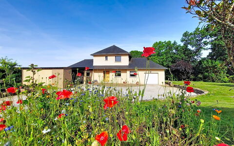 Le Duc: Maison, Zone Résidentielle, Toit, Domicile, Arbuste, Chalet, Lot Terre, Zone Rurale, Jardin, Biens