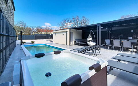 Danica: Appartement, Condominium, L'Hiver, Village De Montagne, Neige