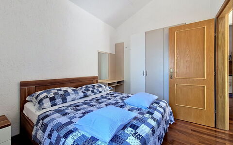 Blue: Lit, Design Intérieur, Chambre, Sol, Sol, Bois, Meubles, Plafond, Pièce, Drap De Lit